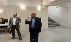 حسین گروسی داوطلب کاندیداتوری انتخابات ریاست جمهوری شد

