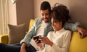 5 قانون طلایی زوج‌ های خوشبخت در فضای مجازی