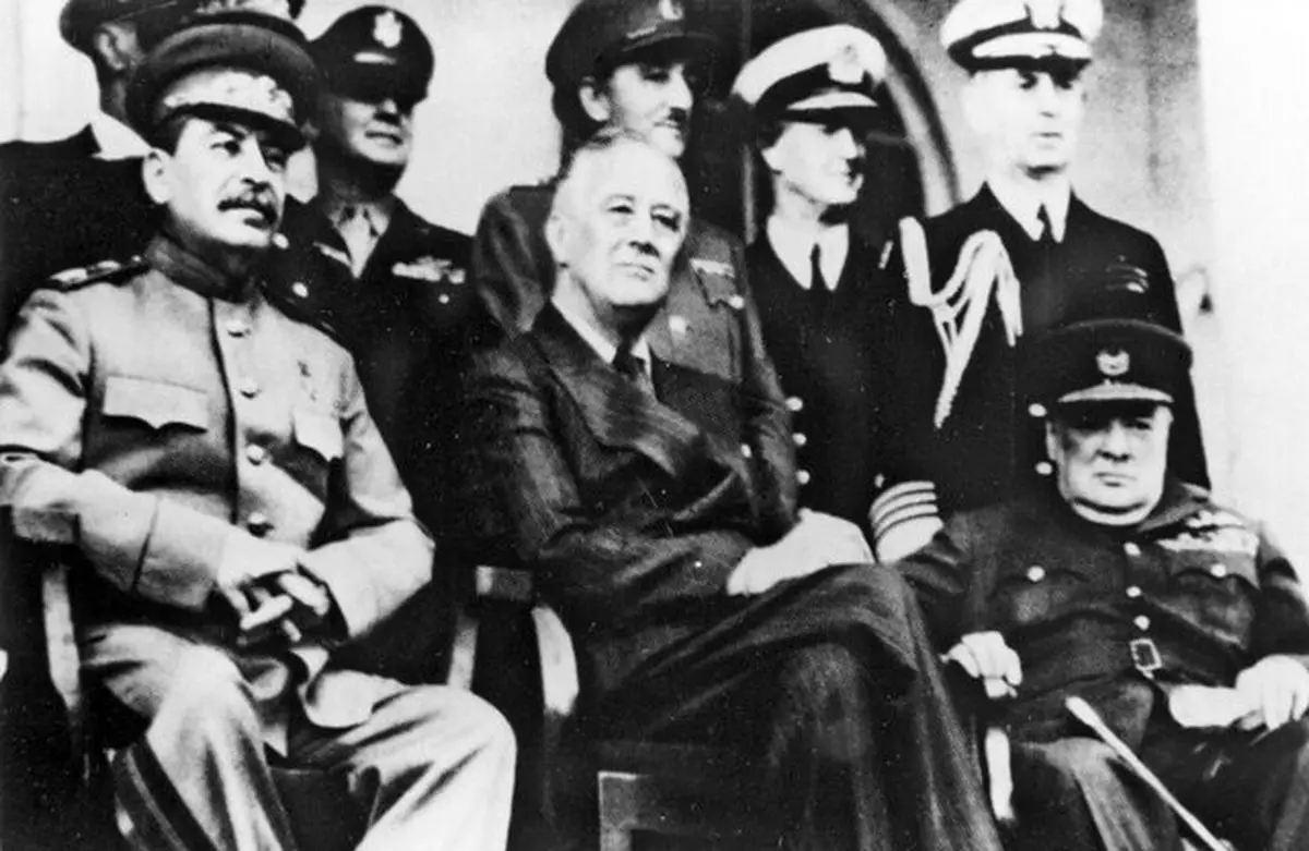 روسیه اسناد جنجالی درباره کنفرانس ۱۹۴۳ تهران را از دسته محرمانه خارج کرد

