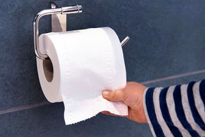دیگر دستمال توالت را اشتباه آویزان نکنید