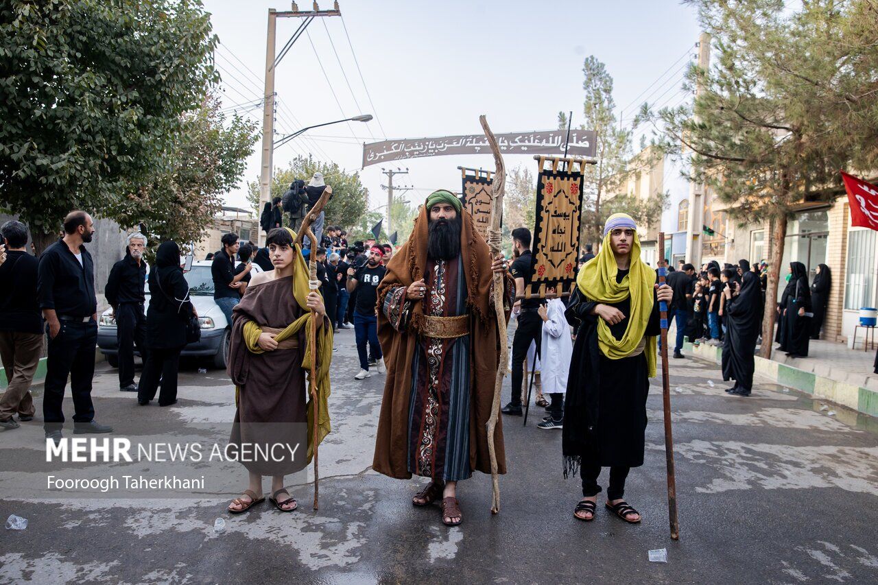 تصاویر: کاروان نمادین لشکر جن‌ها در نوش آباد