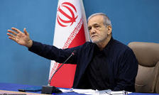 پزشکیان: برخی گلایه می‌کنند چرا مرتب مشکلات را بیان می‌کنم؛ آیا اینکه در گذشته مشکلات کتمان شد، کمکی به حل آنها کرد؟