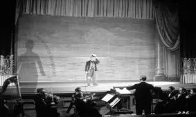 چارلی چاپلین: تماشاگران پوست پرتقال به طرف من پرتاب می‌کردند