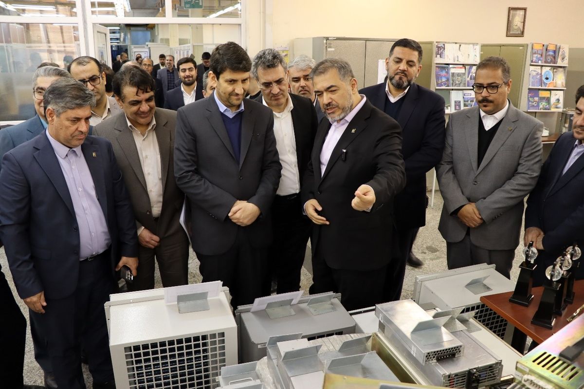 واکنش وزیر ارتباطات به بازدید از دستاوردهای شرکت نیانالکترونیک: به یادماندنی بود!