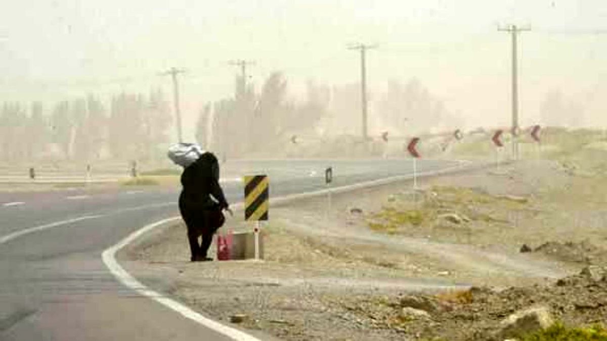 طوفان با سرعت ۱۱۲ کیلومتر بر ساعت، زابل را درنوردید