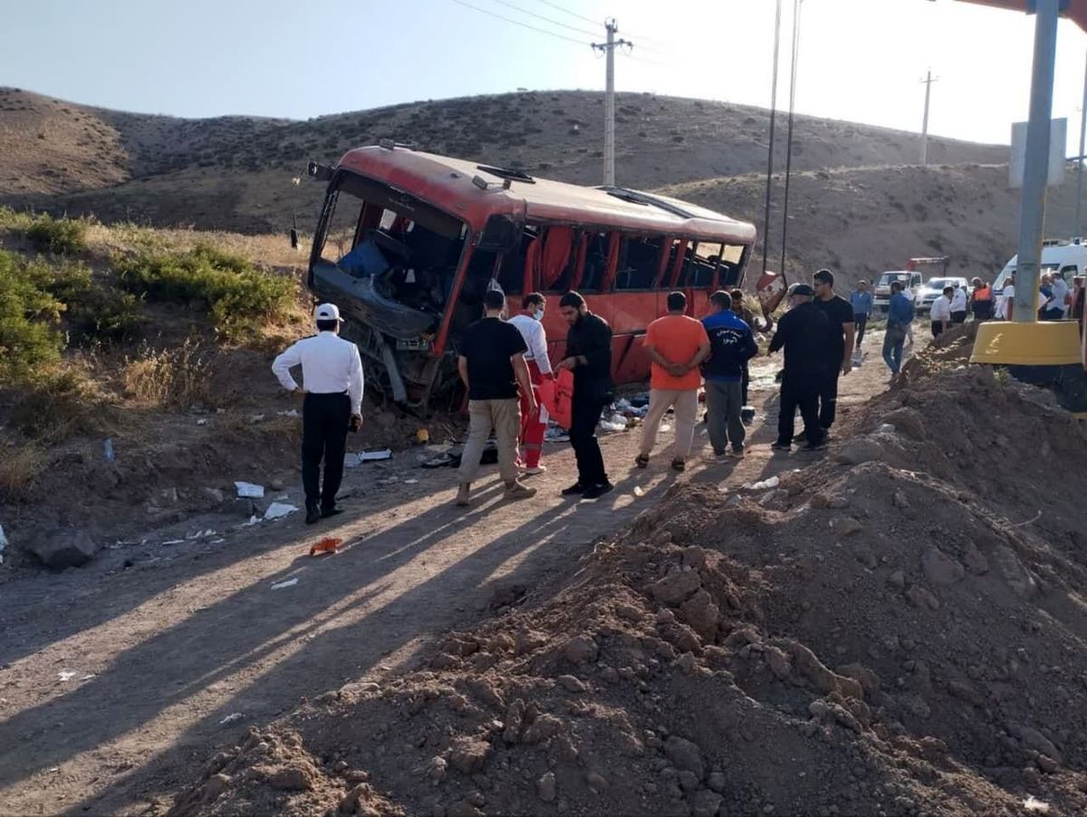 واژگونی اتوبوس زائران اربعین  ۱۵ زخمی بر جای گذاشت