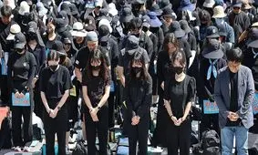 تظاهرات صدها هزار معلم سیاه‌پوش در کره جنوبی