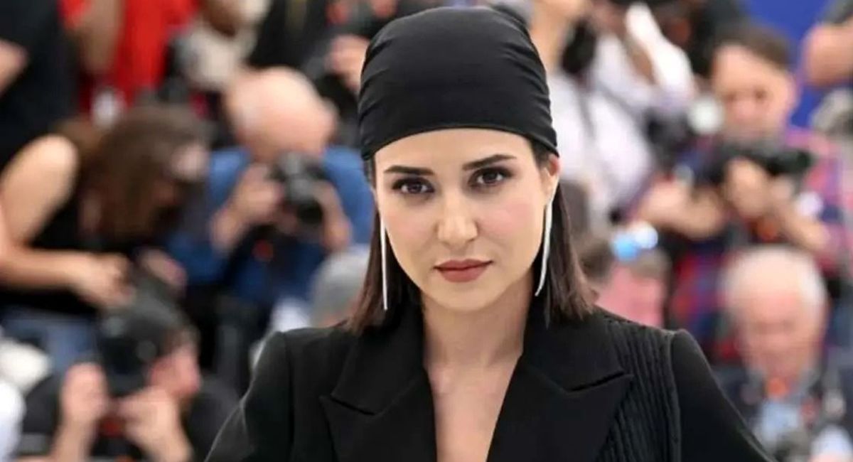 گریم دیدنی پریناز ایزدیار در تئاتر موزیکال بینوایان 