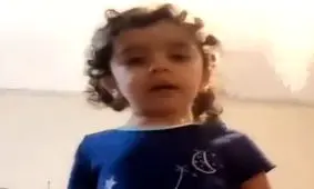 وداع با فرشته‌ای کوچک؛ زهرا برزگر، شهید سه‌ساله‌ای که با سرود «ای ایران» جاودانه شد/ ویدئو