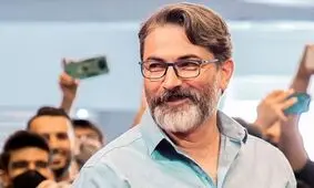 مجسمه گلی پارسا پیروزفر ساخته شد