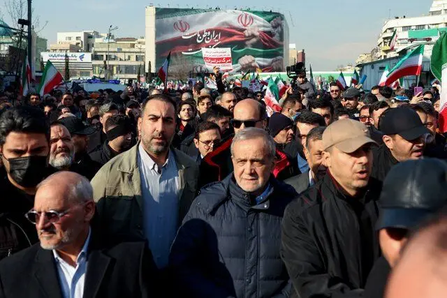 پزشکیان در گردهمایی مردمی همبستگی ملی حاضر شد