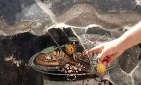 نقاشی دیواری ۲۰۰۰ ساله در پمپئی ایتالیا، «پیتزا» است؟/ ویدئو
