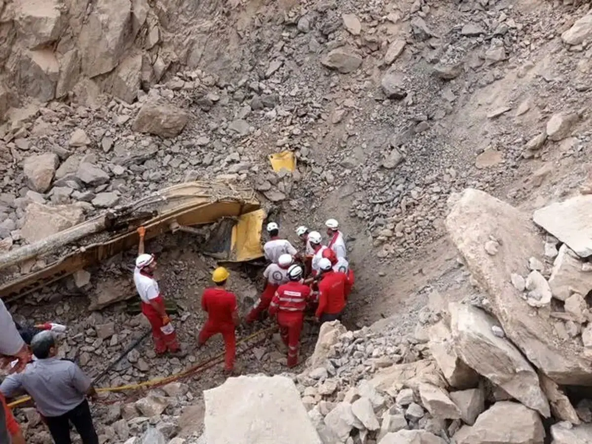 ۷۷۰ روز بی‌خبری از کارگر معدن شازند/ چشم انتظاری خانواده «آیت رضایی» برای خبری که هرگز نمی‌آید

