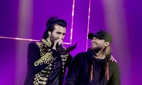 کنسرت رایگان ماکان‌بند در خوی/ درد دل سیروان خسروی با تماشاگران

