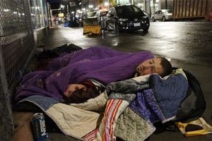 گزارش تکان دهنده از زنان و مردانی که در زمستان سخت پناهی ندارند
