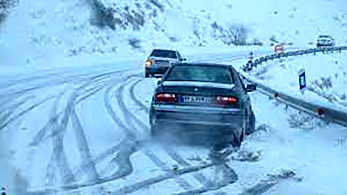 ماجرای برخورد خودروها در بارش برف چه بود؟/ ویدئو 