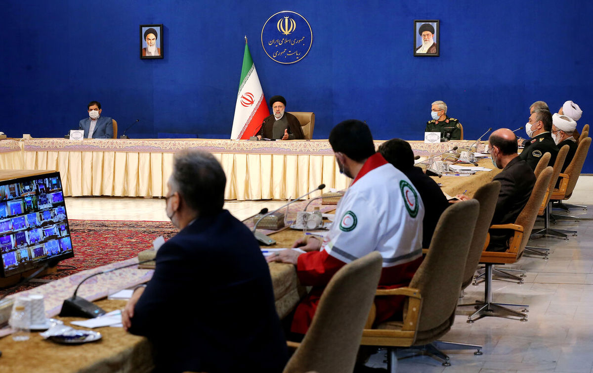 رئیسی: اعضای ستاد کرونا و متخصصان با طرح نظرات شخصی جامعه را ملتهب نکنند