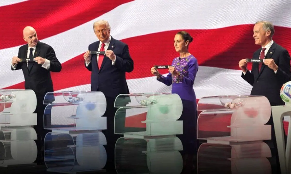 گزارشی از قرعه‌کشی جام جهانی 2026 در واشنگتن/ ایران در گروه G با بلژیک، مصر و نیوزلند همگروه شد/ سالن برگزاری از نگاه دوربین فیفا/ ایران در بازی افتتاحیه نخواهد بود/ قرعه‌کشی نمادین رؤسای جمهور کشورهای میزبان؛ آمریکا، کانادا و مکزیک