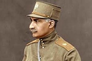 سفر در تاریخ؛ «مراسم بر تخت نشستن و تاجگذاری رضاخان»؛ سال 1305