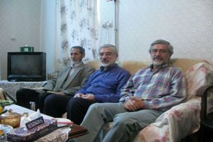 پیام‌ تسلیت ۹۰ نفر از سفرا و دیپلمات‌های ایران به میرحسین و میرمحمود موسوی 

