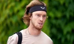 ستاره تنیس روسیه به دلیل فریاد زدن بر سر داور محروم شد

