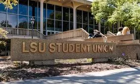 قاضی آمریکایی دستور آزادی دانشجوی ایرانی را صادر کرد