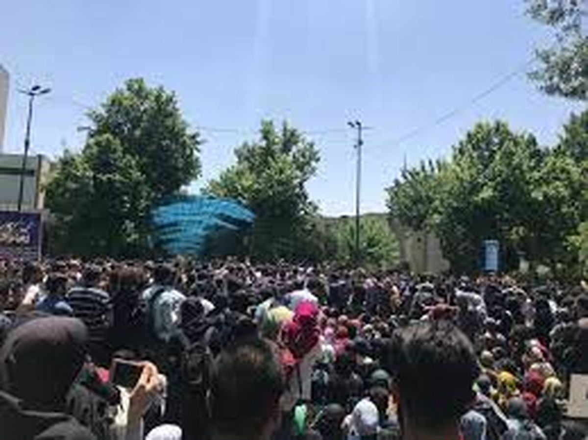 ادامه اعتراضات علیه گشت ارشاد در دانشگاه‌ ها / فضای تجمع‌های دانشجویی دوقطبی شد