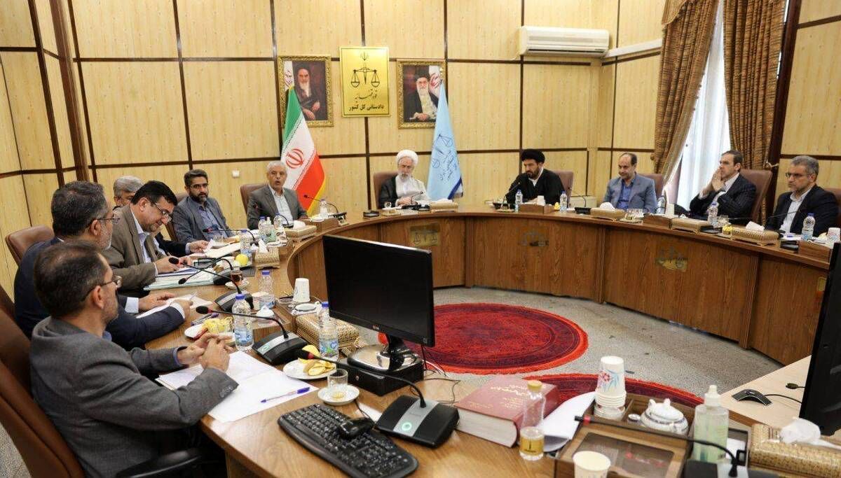 اسامی افرادی که اقدام به صادرات کرده، اما ارز حاصل از آن را به کشور بازنگرداندهاند، اعلام شود