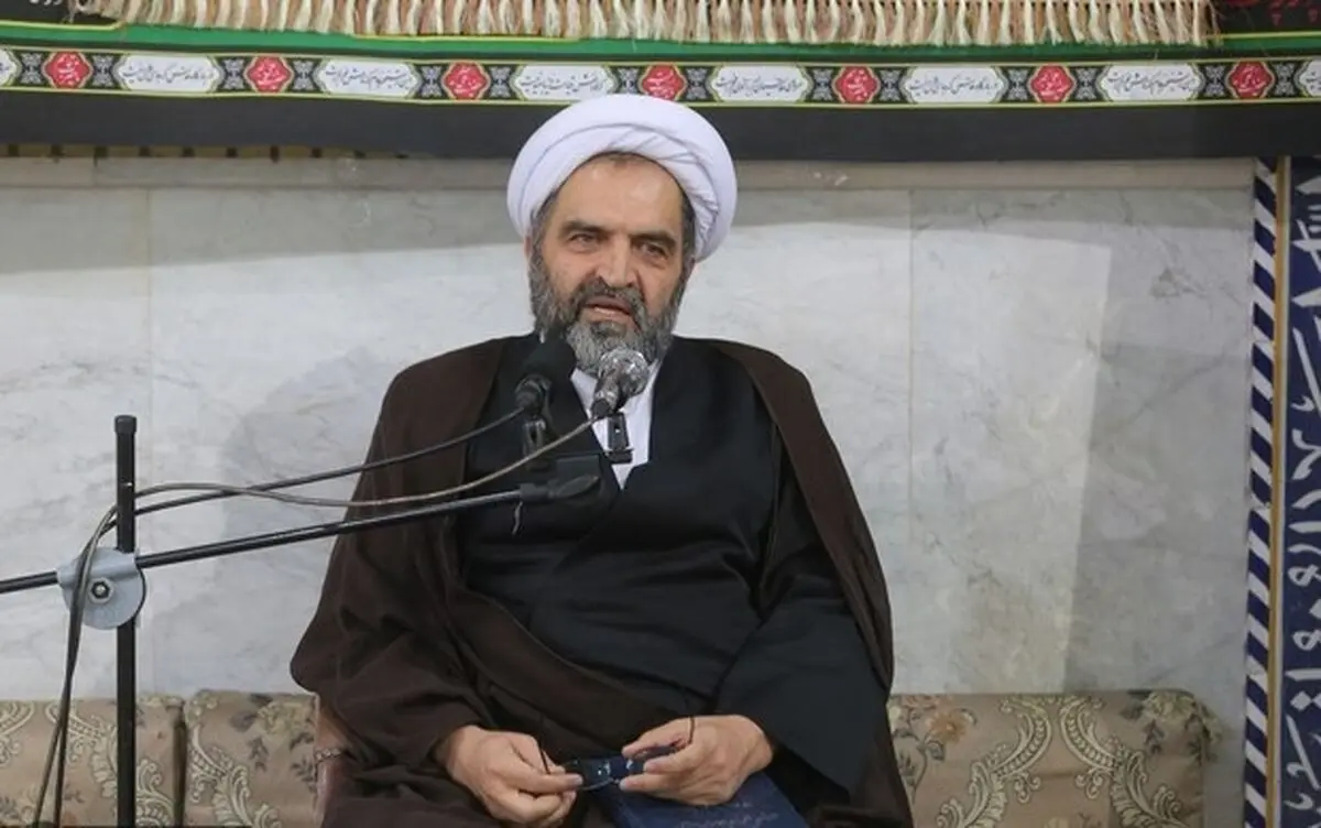 محمد سروش محلاتی: به خود می‌‌لرزم وقتی می‌بینم آدمی در این کشور می گوید "پناهی غیر از خدا ندارم"