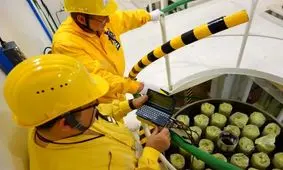 ۴۰۰ کیلو اورانیوم ۶۰ درصد غنی شده از ایران خارج می‌شود؟/ هشدار علی علیزاده، فعال سیاسی چپ گرای ساکن لندن به لاریجانی درباره لیبی شدن ایران 