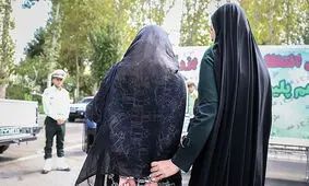 بازداشت خانم دزد موبایل قاپ در خیابان مطهری خرم آباد