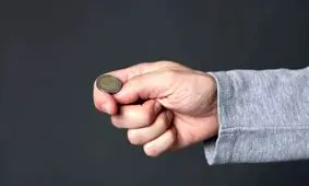 شیر یا خط بر پایه شانس است، پس چرا وقتی می‌بازیم دنبال مقصر می‌گردیم؟