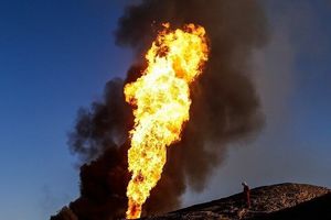 جزییات و علت وقوع آتش‌ سوزی در میدان نفتی شادگان/ ویدئو