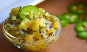 طرز تهیه ترشی کیوی