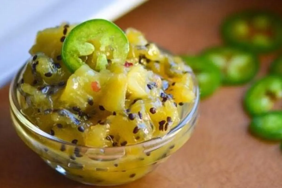 طرز تهیه ترشی کیوی