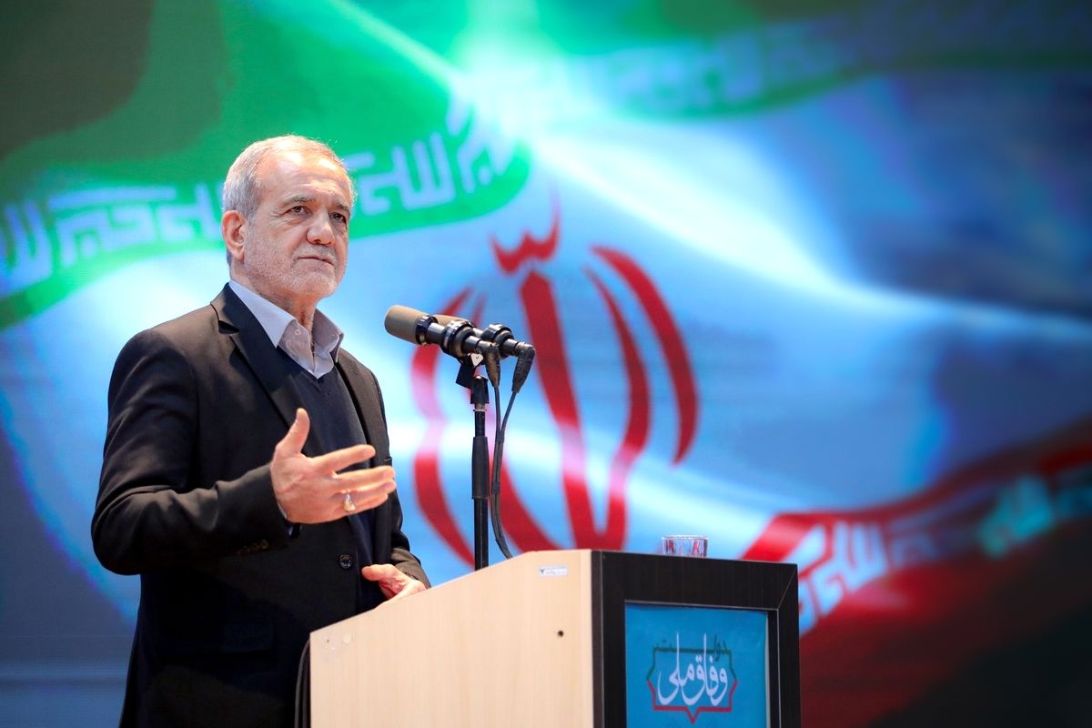 پزشکیان: ظرف یک سال برای تمام مناطق محروم مدرسه ساخته میشود