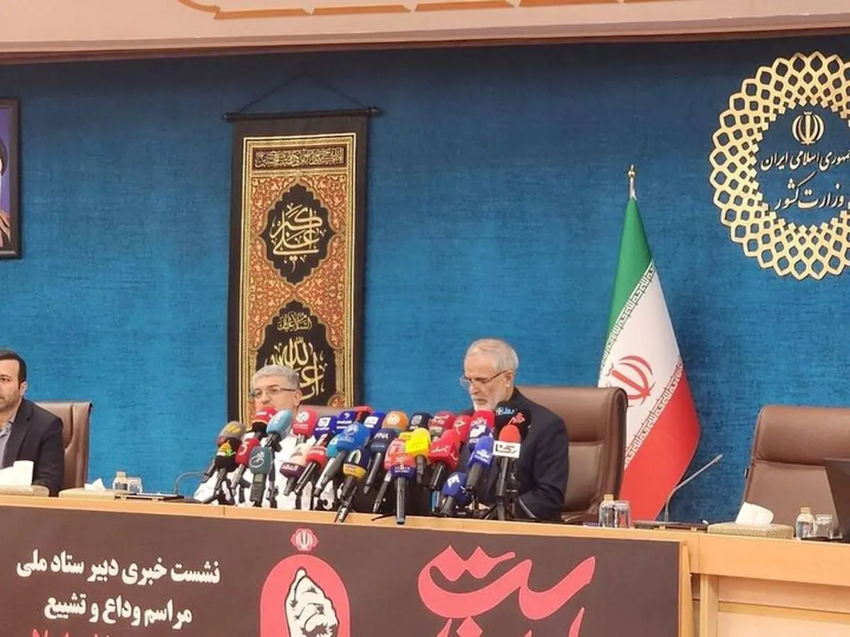 هیچ‌گونه محدودیت اینترنتی در روزهای برگزاری مراسم تشییع رهبر شهید اعمال نمی‌شود/ مردم اصرار نکنند حتماً خود را به پیکر شهدا برسانند/ حضور مقامات بیش از ۳۰ کشور و سران ادیان ۹۰ کشور در مراسم/ یکی از مراجع عظام تقلید بر رهبر شهید در جمکران نماز می‌خواند