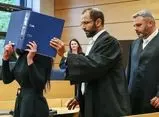 اخاذی از یک کشیش با عکس‌های برهنه |  ماجرای یک دادگاه جنجالی