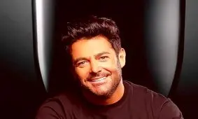 استایل جنجالی رضا گلزار با شلوار زاپ دار