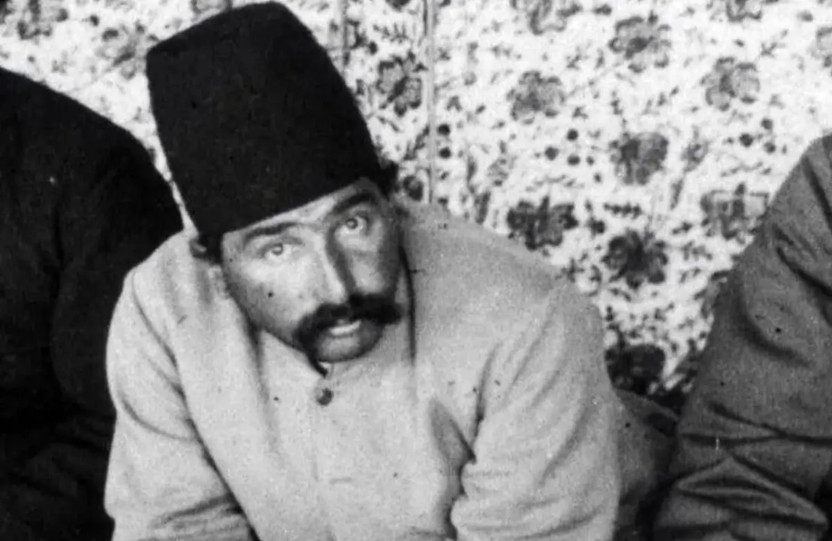 سفر به ایران قدیم؛ جلال‌الملک، حبیب‌الله خان و دیگران در حال «بادمجان پوست کندن»؛ 135 سال قبل 