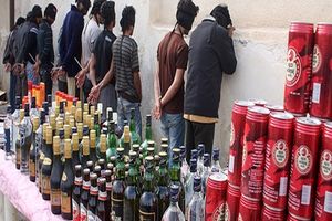 کشف ۹۶ هزار لیتر مشروبات الکلی توسط سازمان اطلاعات سپاه خوزستان/ عکس