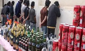 کشف ۹۶ هزار لیتر مشروبات الکلی توسط سازمان اطلاعات سپاه خوزستان/ عکس