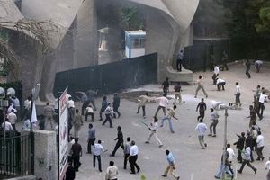 روایت محمدجواد ظریف از وقایع دانشجویی ۱۸ تیر سال ۷۸/ از چه زمانی رهبر انقلاب، چفیه انداختند؟/ ویدئو