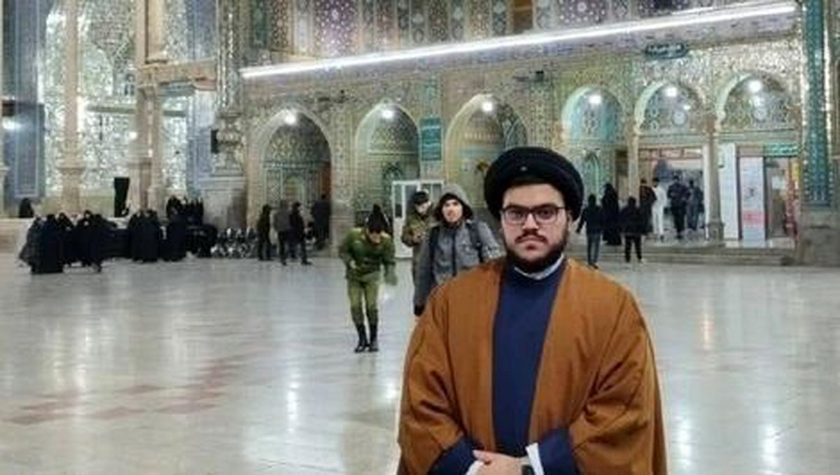 فرزند شهید سید حسن نصرالله در حرم حضرت معصومه(س)/ عکس