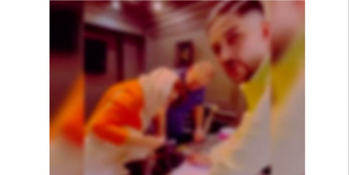 پلمب دفتر املاک به دلیل انتقال آپارتمان بهنام یک سگ/ ویدئو
