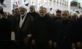 نماز ظهر عاشورا در تبریز با حضور رئیس جمهور پزشکیان/ ویدئو و تصاویر