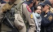 سی‌ان‌ان: 50 استاد دانشگاه و 2400 دانشجو در اعتراضات ضد اسرائیلی در آمریکا بازداشت شده‌اند