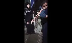  اجبار یک زن به بوسیدن پای مادرشوهرش در سوریه/ ویدئو