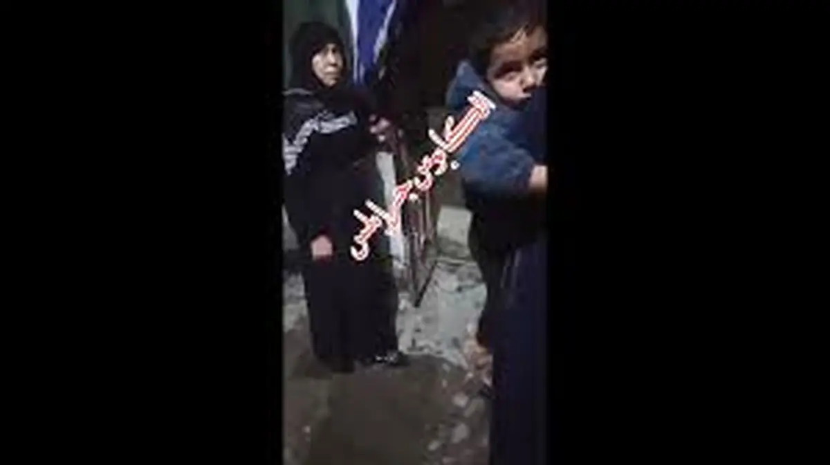  اجبار یک زن به بوسیدن پای مادرشوهرش در سوریه/ ویدئو