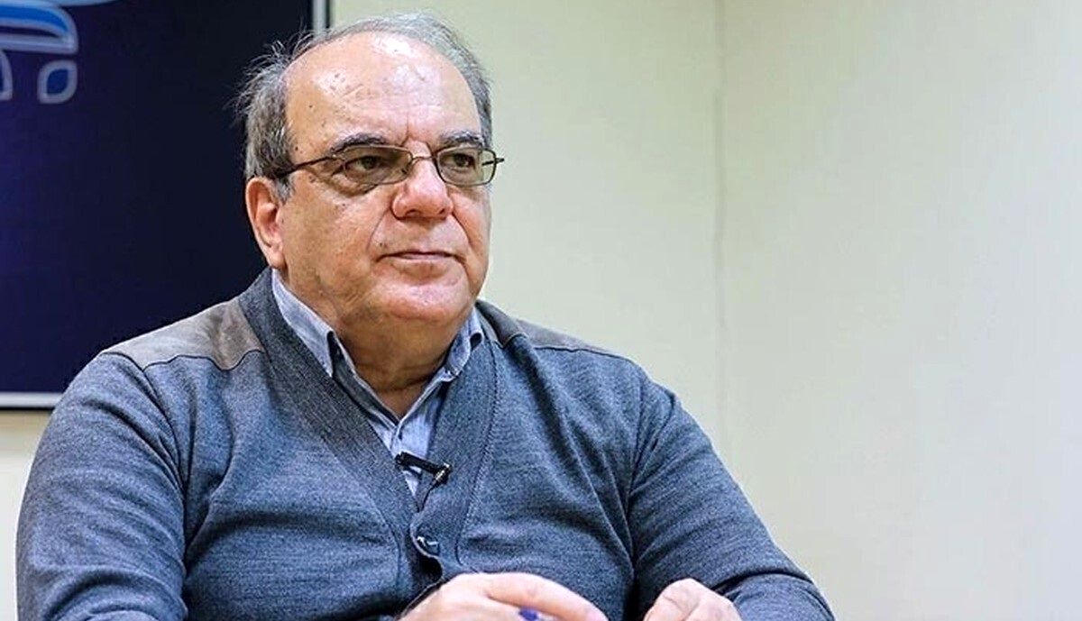 عباس عبدی: تندروها به شدت از رفع فیلترینگ و آزادی مردم میترسند